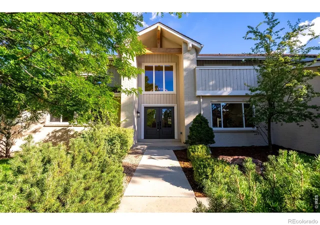 Photo 1 of Mansion for sale at 7706 S Madison Cir, Centennial, CO 80122 | MLS# IR1069057 | Listing updated on 2026-09-19