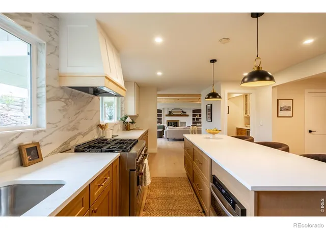 Photo 3 of Single family home for sale at 7706 S Madison Cir, Centennial, CO 80122 | MLS# IR1069057 | Listing updated on 2026-10-27