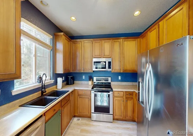 Photo 4 of Single family home for sale at 11220 Columbine St, Firestone, CO 80504 | MLS# 3344254 | Listing updated on 2026-09-19