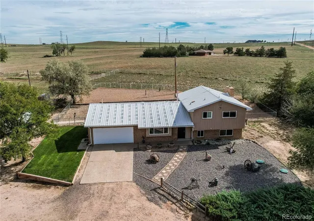Photo 4 of Single family home for sale at 15721 County Rd 10, Fort Lupton, CO 80621 | MLS# 2212201 | Listing updated on 2026-09-26
