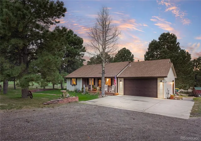 Photo 2 of Single family home for sale at 1783 Kiowa Trl, Elizabeth, CO 80107 | MLS# 4538554 | Listing updated on 2026-10-10