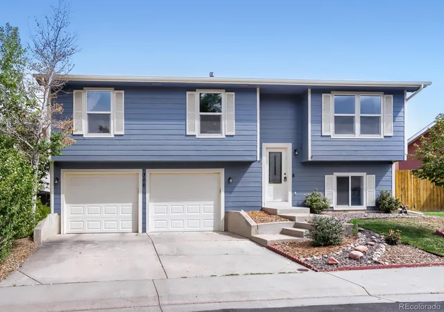 Photo 1 of Single family home for sale at 306 Sundance Pkwy, Dacono, CO 80514 | MLS# 7584843 | Listing updated on 2026-09-28