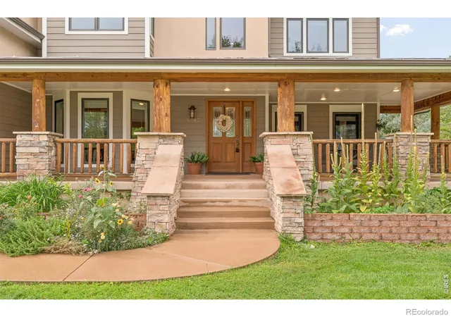 Photo 2 of Single family home for sale at 4883 Valkyrie Dr, Boulder, CO 80301 | MLS# IR1069083 | Listing updated on 2026-09-22