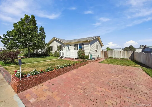 Photo 3 of Single family home for sale at 375 Kipp Ave, Keenesburg, CO 80643 | MLS# 8224525 | Listing updated on 2026-10-08