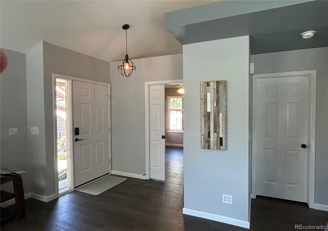 Photo 2 of Townhouse for sale at 2125 S Troy Way, Aurora, CO 80014 | MLS# 5722164 | Listing updated on 2026-10-08