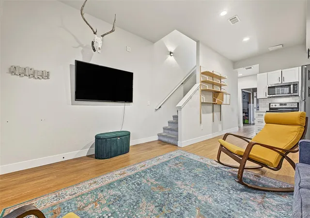 Photo 3 of Townhouse for sale at 2652 Arapahoe St, Denver, CO 80205 | MLS# 6201337 | Listing updated on 2026-09-27