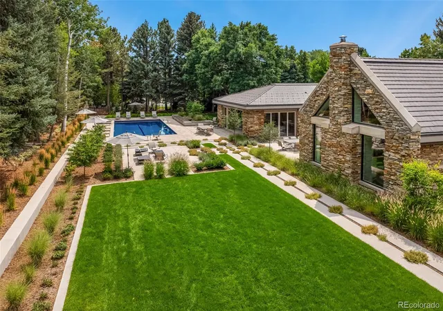 Photo 3 of Single family home for sale at 9 Cherry Hills Farm Ct, Englewood, CO 80113 | MLS# 8763759 | Listing updated on 2026-09-22