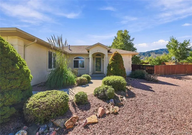 Photo 2 of Single family home for sale at 122 Shiloh Dr, Canon City, CO 81212 | MLS# 6982796 | Listing updated on 2026-10-04