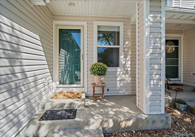 Photo 3 of Townhouse for sale at 7719 S Kalispell Ct, Englewood, CO 80112 | MLS# 8392699 | Listing updated on 2026-10-05