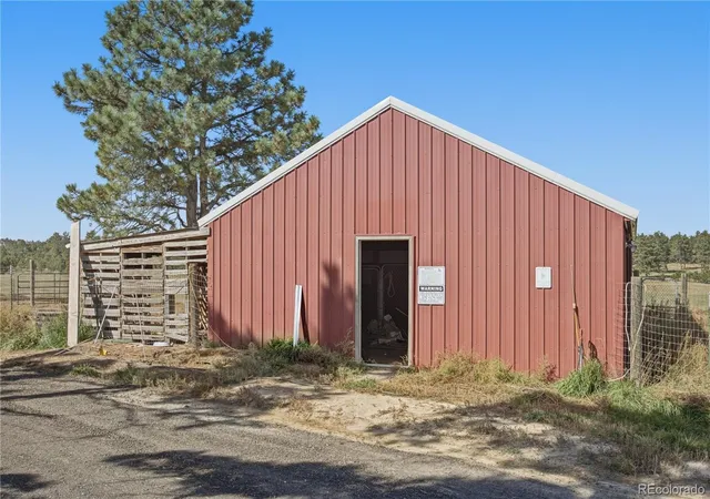 Photo 4 of Single family home for sale at 17347 County Rd 94, Calhan, CO 80808 | MLS# 1926668 | Listing updated on 2026-10-10