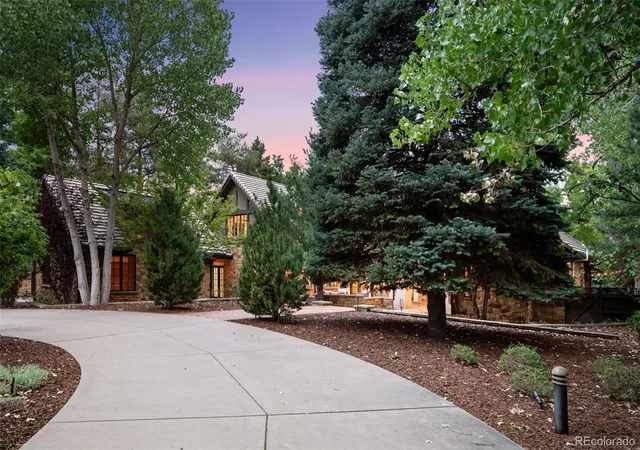 Photo 3 of Sale Pending at 37 Martin Ln, Englewood, CO 80113 | MLS# 9965179 | Listing updated on 2026-10-05