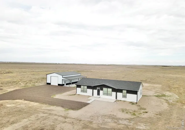 Photo 3 of Single family home for sale at 4775 County Rd K, Wiggins, CO 80654 | MLS# IR1069103 | Listing updated on 2026-09-29