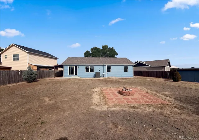 Photo 4 of Single family home for sale at 3820 Dove Ln, Evans, CO 80620 | MLS# 4438112 | Listing updated on 2026-09-23