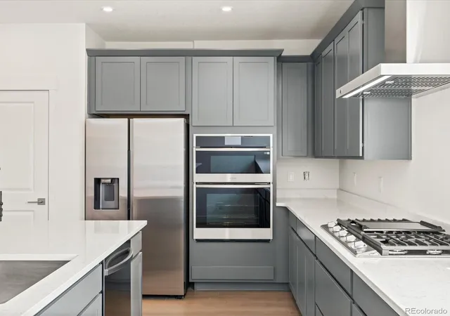 Photo 2 of Townhouse for sale at 33 Ascent Trl, Englewood, CO 80112 | MLS# 3235176 | Listing updated on 2026-10-05