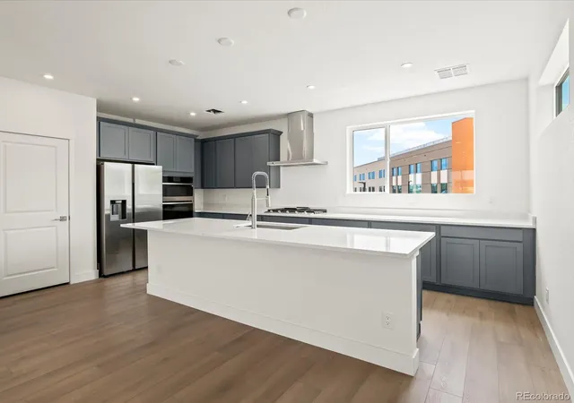 Photo 3 of Townhouse for sale at 33 Ascent Trl, Englewood, CO 80112 | MLS# 3235176 | Listing updated on 2026-10-05