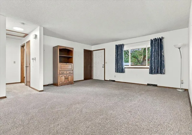 Photo 4 of Single family home for sale at 2625 Meadowbrook Ln, Greeley, CO 80634 | MLS# IR1069110 | Listing updated on 2026-10-07