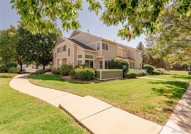 Townhouse for sale at 930 Button Rock Dr #B12, Longmont, CO 80504 | MLS# 3318712