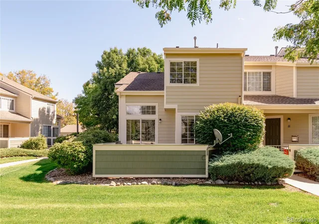 Photo 1 of Townhouse for sale at 930 Button Rock Dr #B12, Longmont, CO 80504 | MLS# 3318712 | Listing updated on 2026-09-25