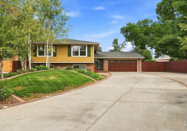Photo 1 of Single family home for sale at 1018 Wagonwheel Dr, Fort Collins, CO 80526 | MLS# IR1069111 | Listing updated on 2026-10-15