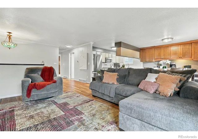 Photo 4 of Single family home for sale at 1018 Wagonwheel Dr, Fort Collins, CO 80526 | MLS# IR1069111 | Listing updated on 2026-10-17