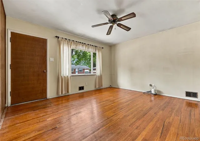 Photo 3 of Sale Pending at 6704 Nelson St, Arvada, CO 80004 | MLS# 4717018 | Listing updated on 2026-09-30