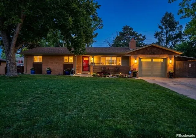 Single family home for sale at 8280 W Louisiana Ave, Lakewood, CO 80232 | MLS# 5018170