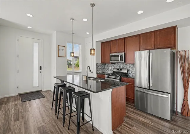 Photo 4 of Townhouse for sale at 10 N Trussville St, Aurora, CO 80018 | MLS# 7869294 | Listing updated on 2026-09-22