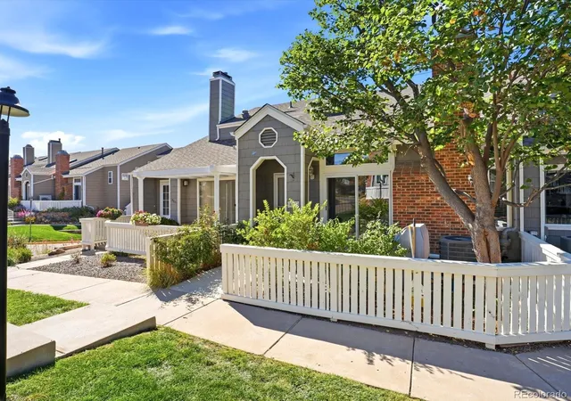 Photo 1 of Townhouse for sale at 9023 Bear Mountain Dr, Highlands Ranch, CO 80126 | MLS# 9385749 | Listing updated on 2026-10-09