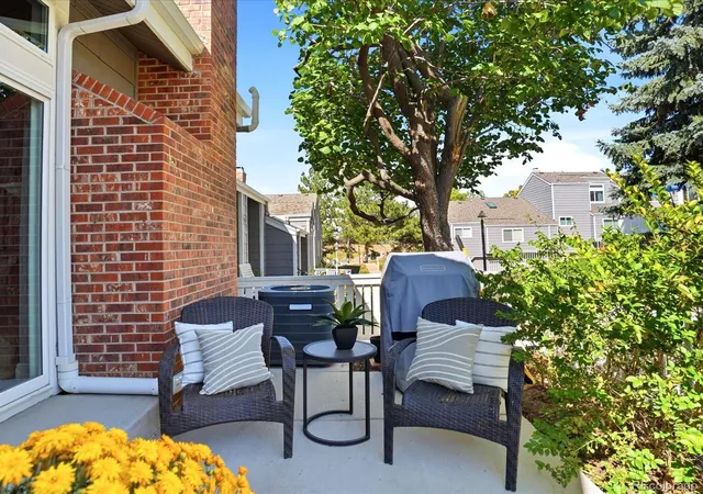Photo 3 of Townhouse for sale at 9023 Bear Mountain Dr, Highlands Ranch, CO 80126 | MLS# 9385749 | Listing updated on 2026-10-09