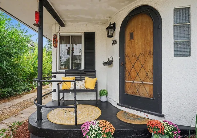 Photo 2 of Single family home for sale at 206 W Geneseo St, Lafayette, CO 80026 | MLS# 8757602 | Listing updated on 2026-10-10