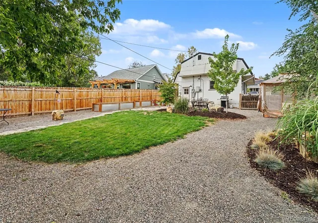 Photo 3 of Single family home for sale at 206 W Geneseo St, Lafayette, CO 80026 | MLS# 8757602 | Listing updated on 2026-10-10