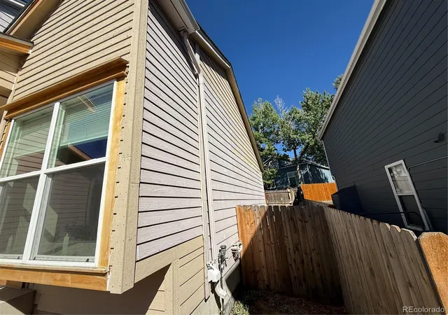 Photo 2 of Single family home for sale at 2806 S Danube St, Aurora, CO 80013 | MLS# 9497953 | Listing updated on 2026-09-24