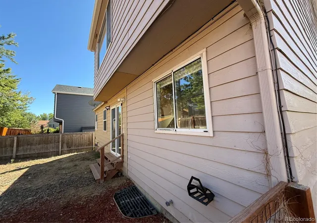 Photo 4 of Single family home for sale at 2806 S Danube St, Aurora, CO 80013 | MLS# 9497953 | Listing updated on 2026-09-24