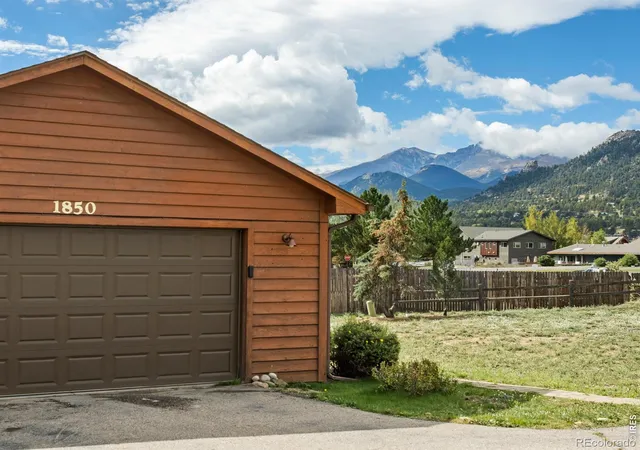 Photo 2 of Single family home for sale at 1850 Raven Ave, Estes Park, CO 80517 | MLS# IR1069135 | Listing updated on 2026-09-24