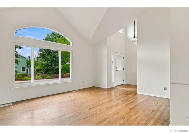 Photo 1 of Single family home for sale at 915 W Chestnut Cir, Louisville, CO 80027 | MLS# IR1069137 | Listing updated on 2026-09-23