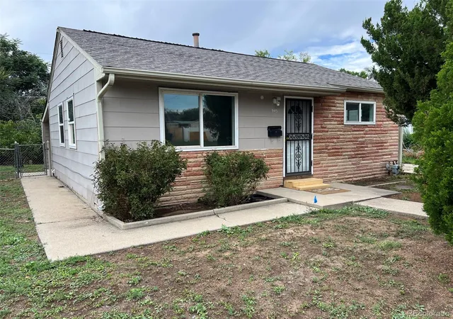 Photo 1 of Single family home for sale at 945 Lima St, Aurora, CO 80010 | MLS# 1595561 | Listing updated on 2026-09-21