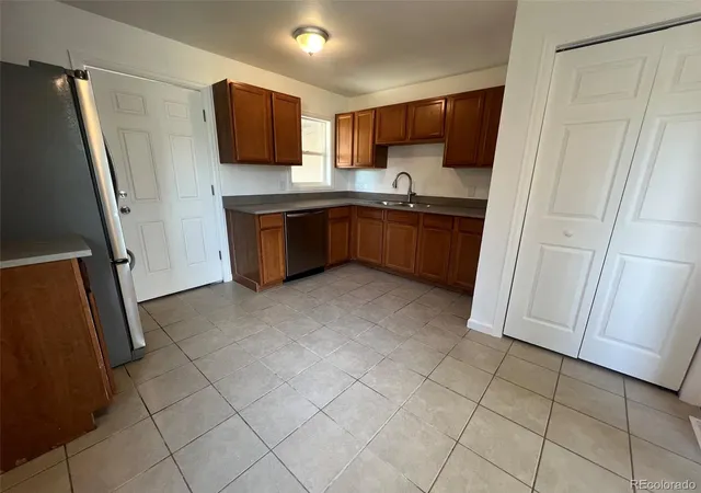 Photo 3 of Single family home for sale at 945 Lima St, Aurora, CO 80010 | MLS# 1595561 | Listing updated on 2026-09-21