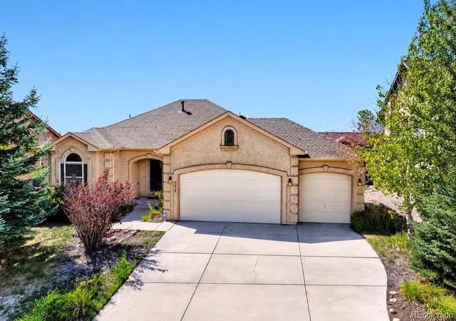 Photo 1 of Single family home for sale at 578 Burke Holw Dr, Monument, CO 80132 | MLS# 8404950 | Listing updated on 2026-10-05
