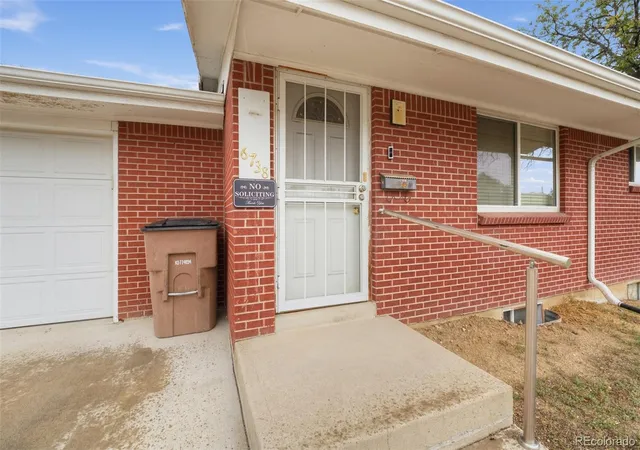 Photo 2 of Single family home for sale at 6738 Pierce Way, Arvada, CO 80003 | MLS# 9946021 | Listing updated on 2026-09-27
