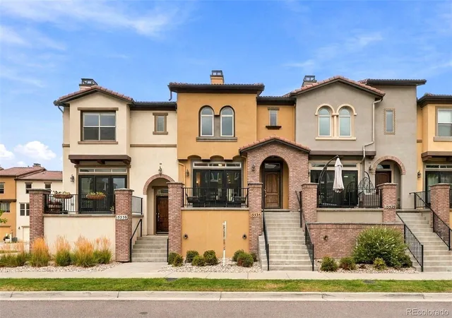 Townhouse for sale at 15535 W Washburn Ave, Lakewood, CO 80228 | MLS# 2157251