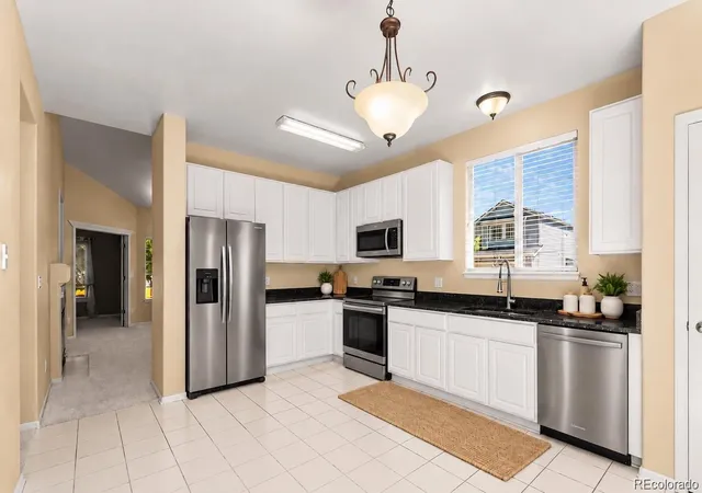 Photo 3 of Single family home for sale at 20290 E Red Fox Ln, Centennial, CO 80015 | MLS# 4712318 | Listing updated on 2026-10-05