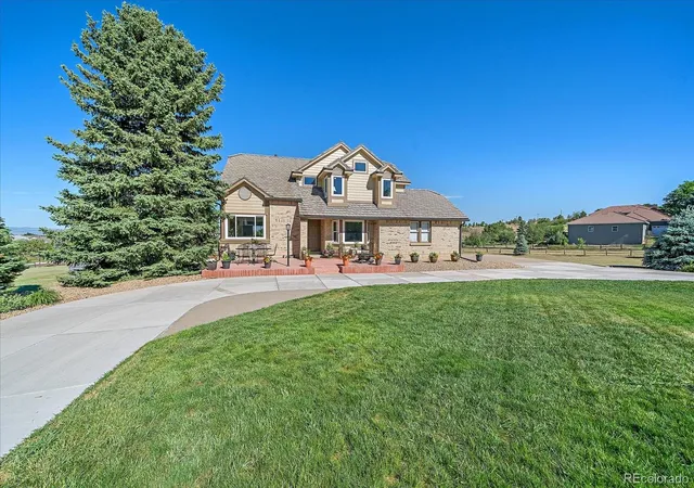 Photo 3 of Single family home for sale at 6339 S Netherland Cir, Centennial, CO 80016 | MLS# 8825320 | Listing updated on 2026-10-27