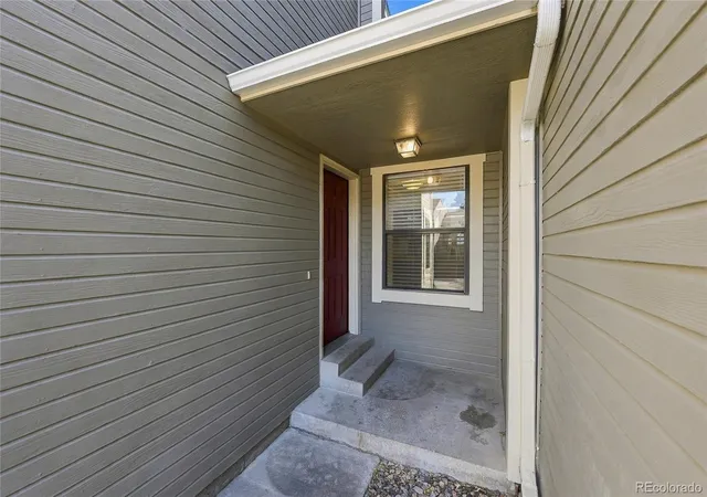 Photo 3 of Townhouse for sale at 4634 S Fraser Ct #C, Aurora, CO 80015 | MLS# 4549647 | Listing updated on 2026-09-23