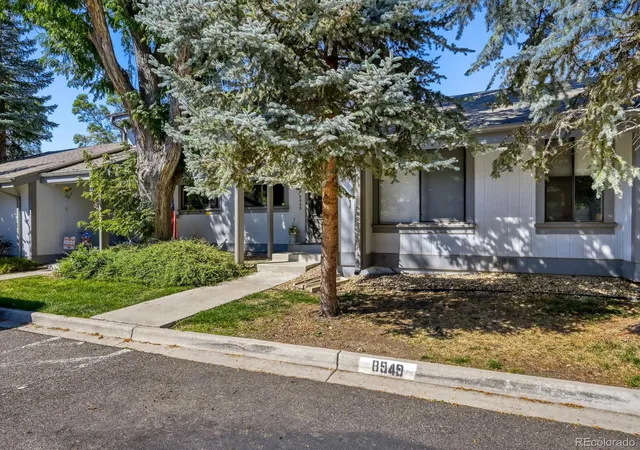 Photo 3 of Townhouse for sale at 8949 Yukon St, Broomfield, CO 80021 | MLS# 3437670 | Listing updated on 2026-09-24