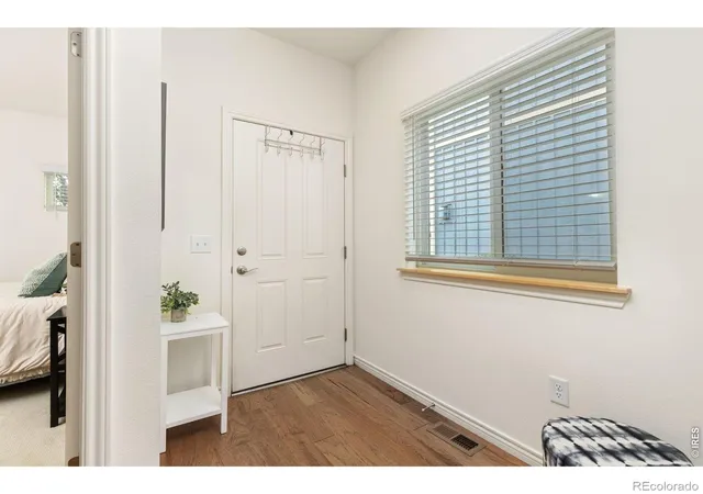 Photo 3 of Condo for sale at 226 N Parkside Dr #D, Longmont, CO 80501 | MLS# IR1069169 | Listing updated on 2026-09-25