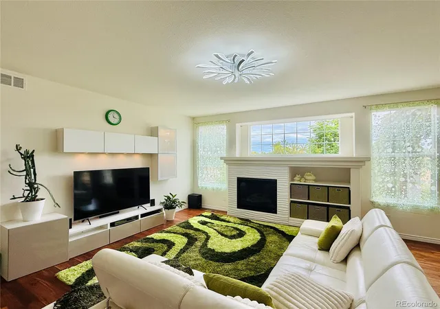 Photo 3 of Single family home for sale at 87 Ortega Ct, Erie, CO 80516 | MLS# 5805037 | Listing updated on 2026-09-25