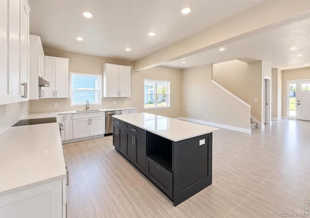 Photo 3 of Single family home for sale at 1658 Taft Gdns Cir, Loveland, CO 80537 | MLS# IR1069176 | Listing updated on 2026-09-27