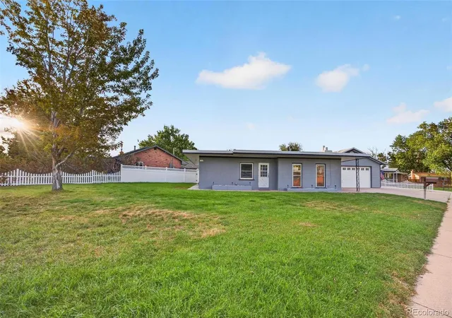 Photo 3 of Single family home for sale at 1101 W Stanford Ave, Englewood, CO 80110 | MLS# 2749786 | Listing updated on 2026-09-30