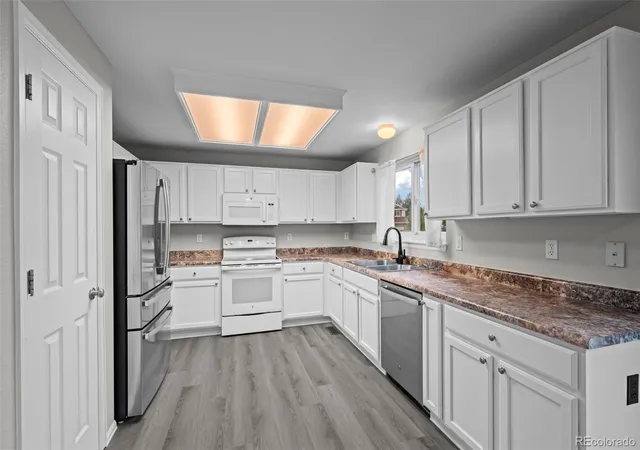 Photo 4 of Single family home for sale at 11263 Glenmoor Cir, Parker, CO 80138 | MLS# 8370305 | Listing updated on 2026-10-04