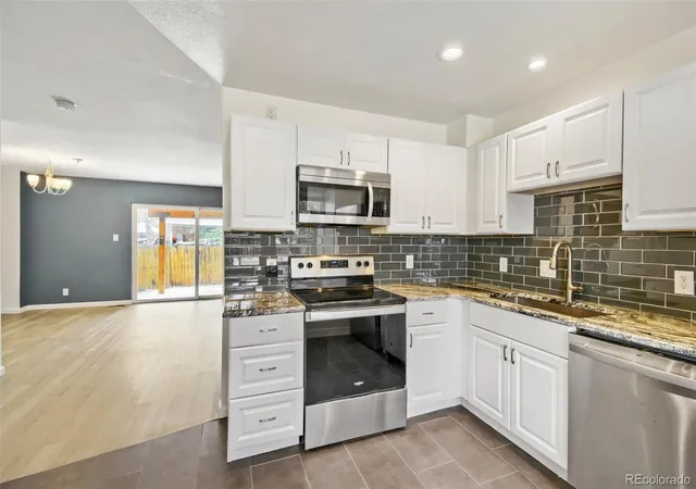 Photo 3 of Townhouse for sale at 11669 Pearl St, Northglenn, CO 80233 | MLS# 8608071 | Listing updated on 2026-09-26